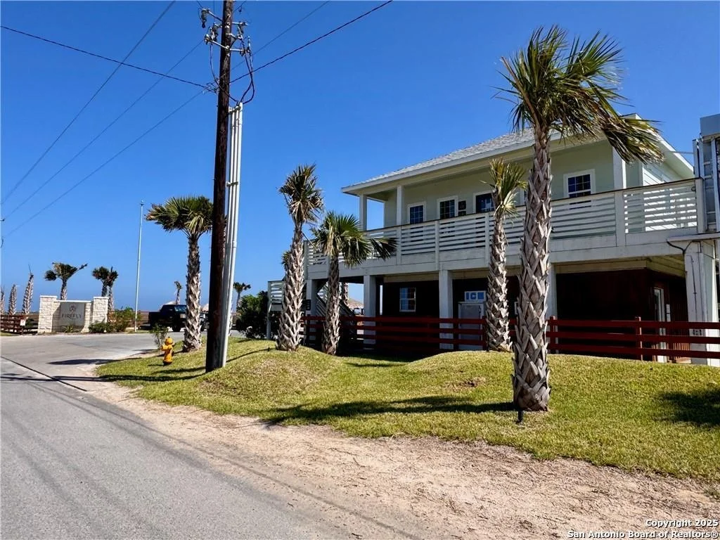 Photo of 101 Caribbean Dr Unit 6