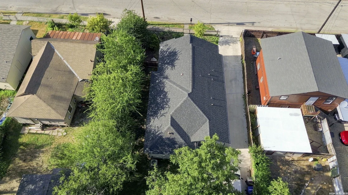 Photo of 212 W Baylor