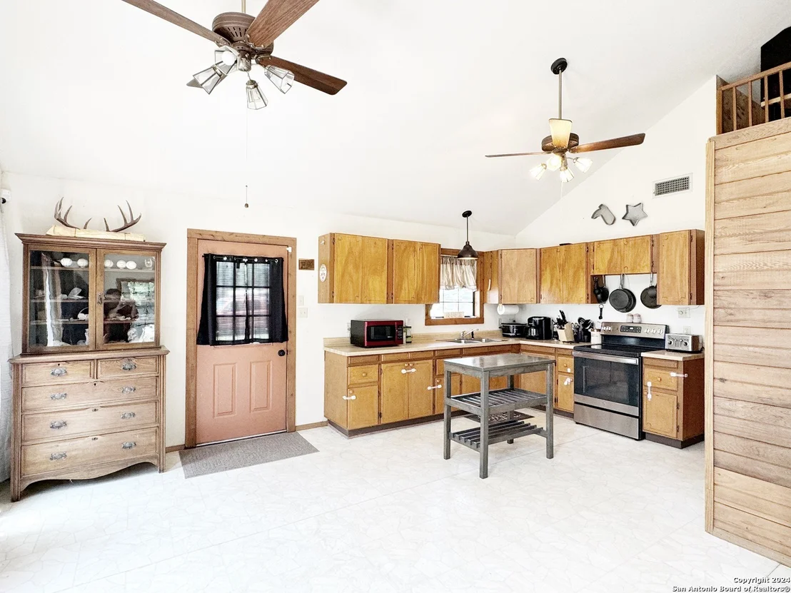 Photo of 102 McLendon
