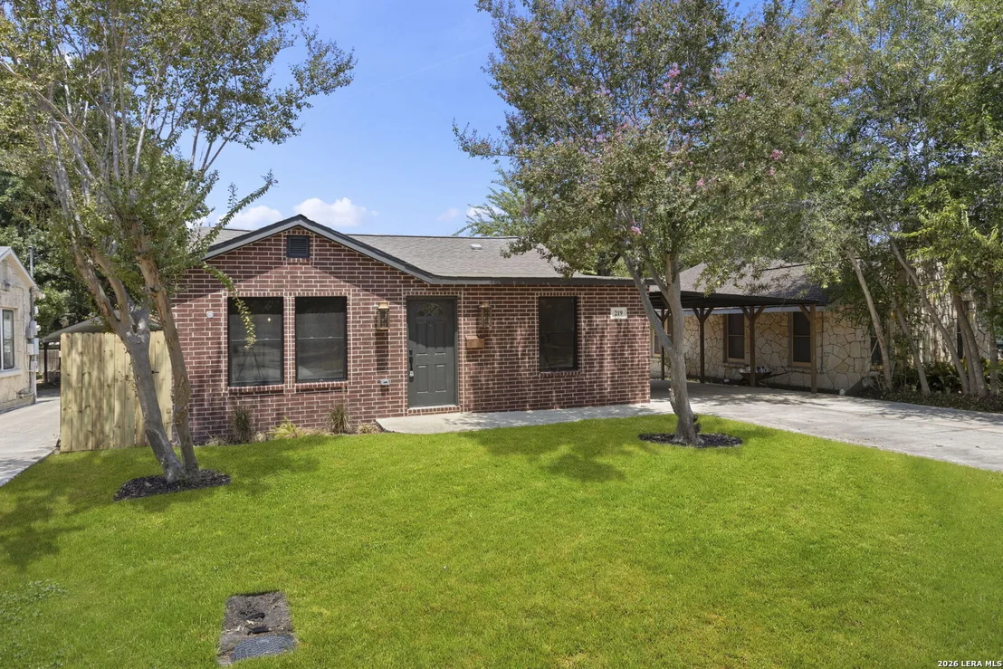Photo of 219 THORAIN BLVD