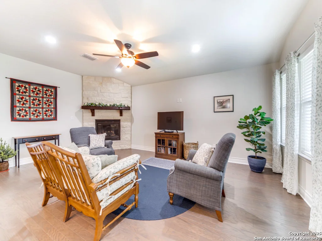 Photo of 110 Braeburn