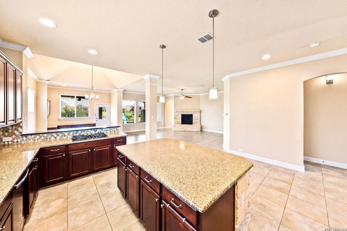 Photo of 11812 Field Bend