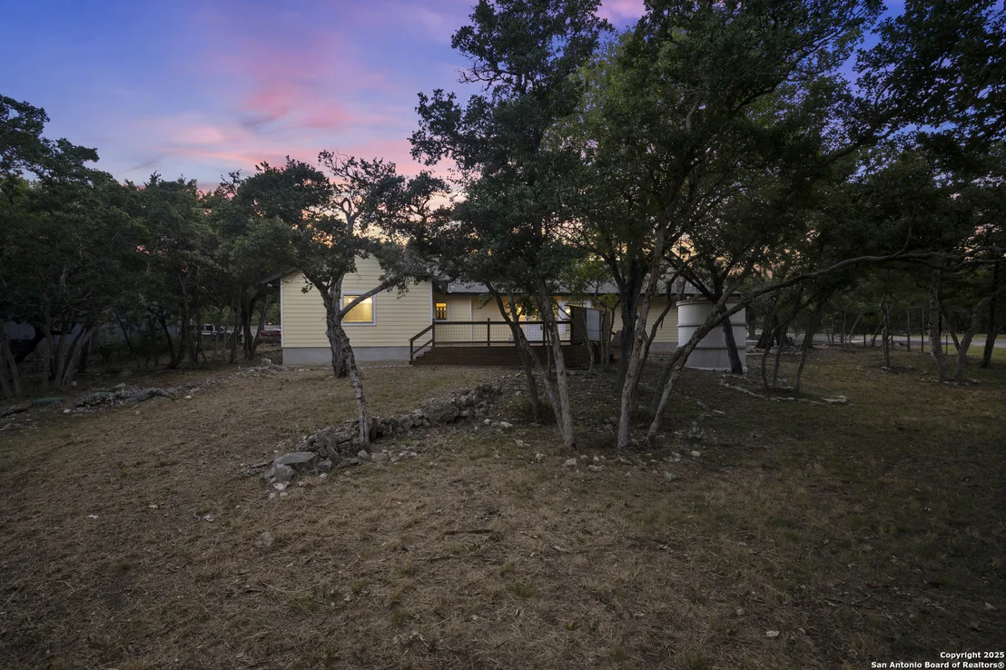 Photo of 103 Oak Forest