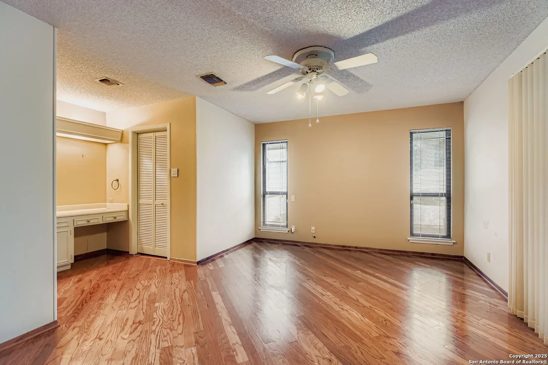 Photo of 5922 Winterhaven