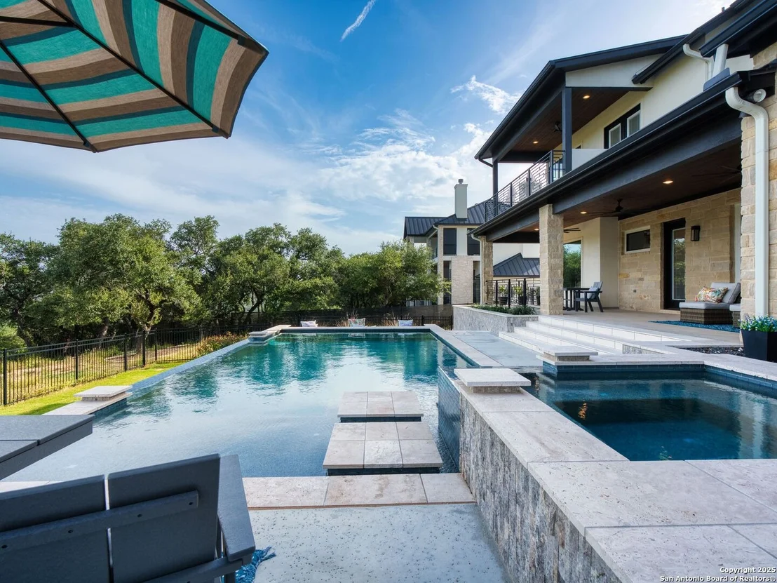 Photo of 207 River Bend