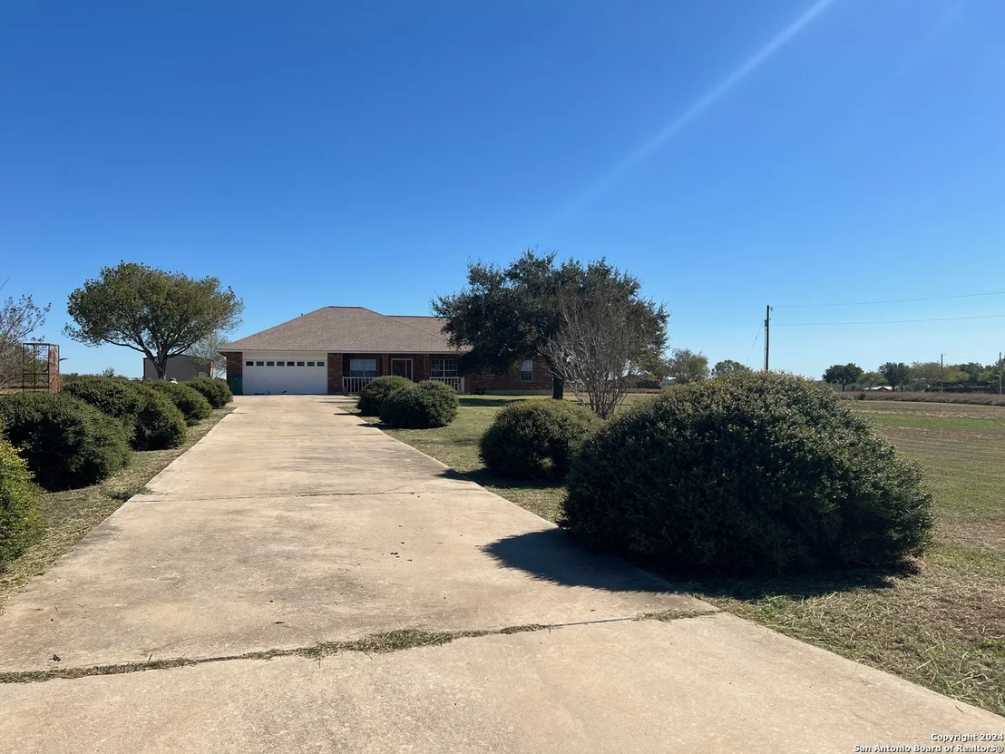 Photo of 677 DEER TRAIL DR