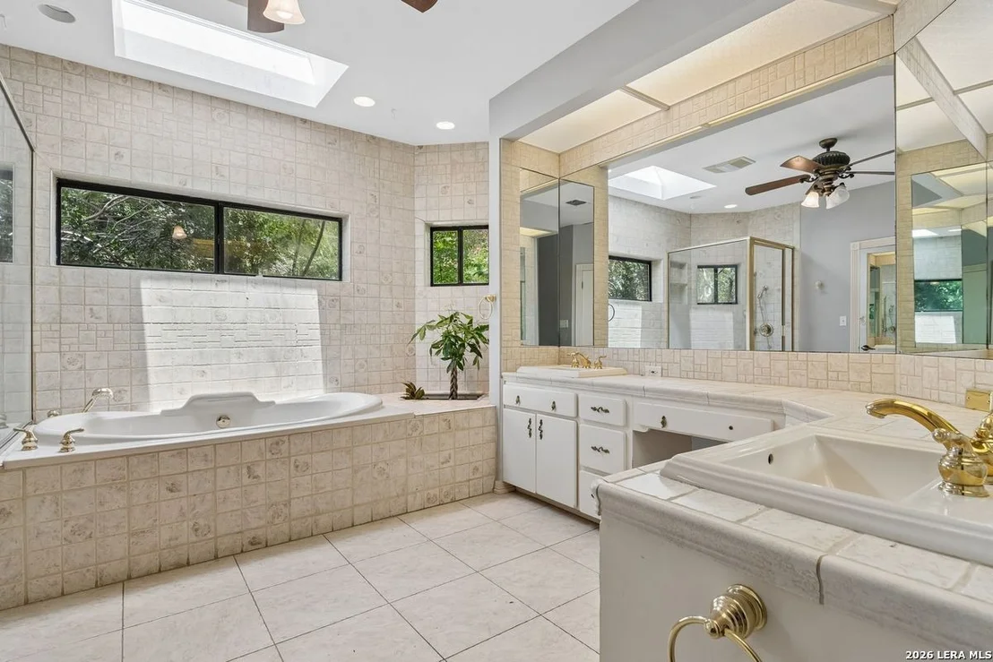 Photo of 237 CREST TRL