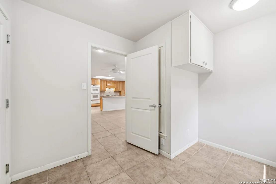 Photo of 122 Long Bow Rd.
