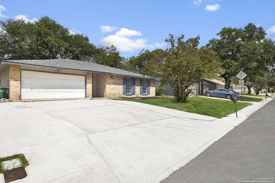 Photo of 2811 Lake Meadow