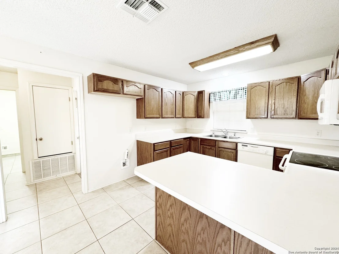 Photo of 223 BUNKER HL