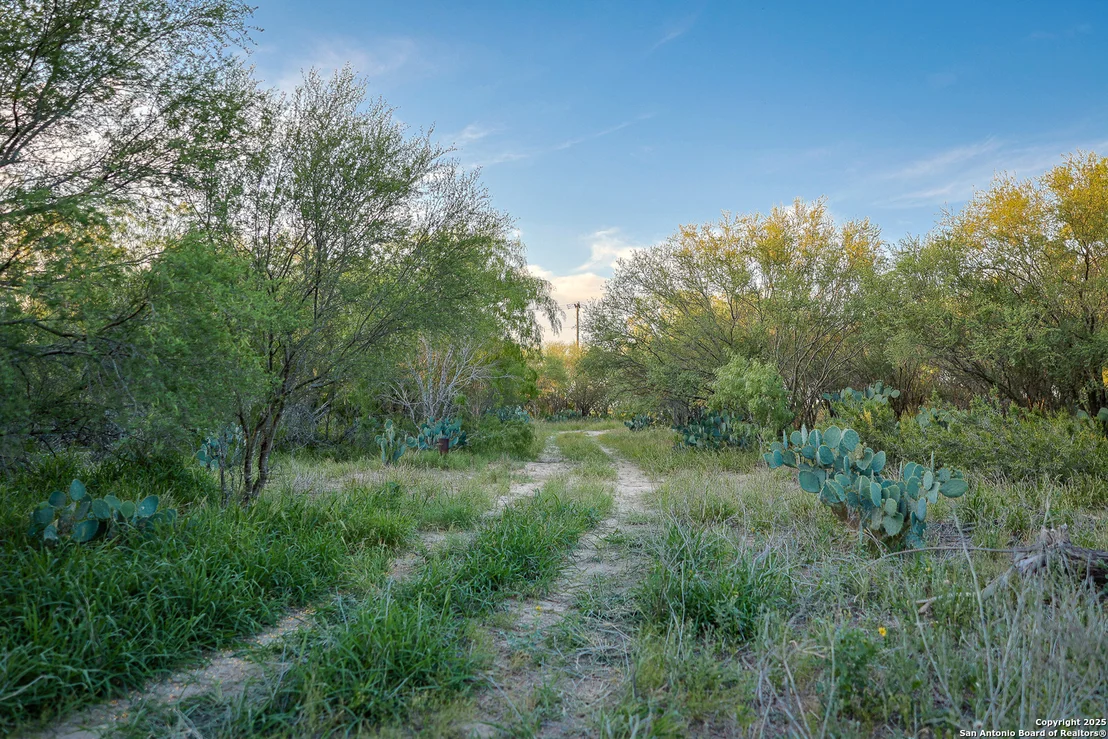 Photo of 6266 Highway 281