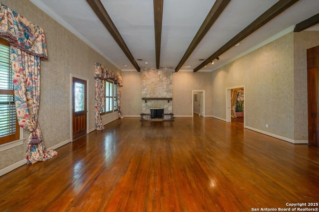 Photo of 52 Encino Loma