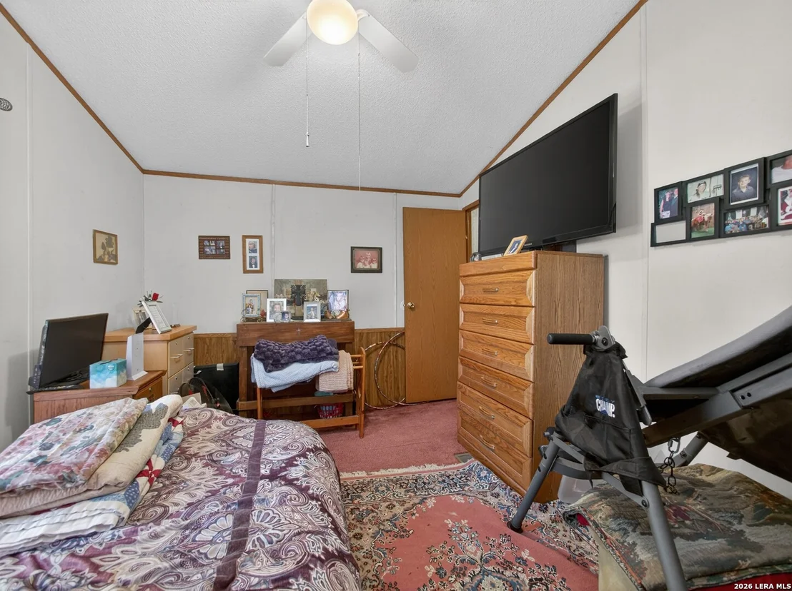 Photo of 953 Forest Oaks Dr
