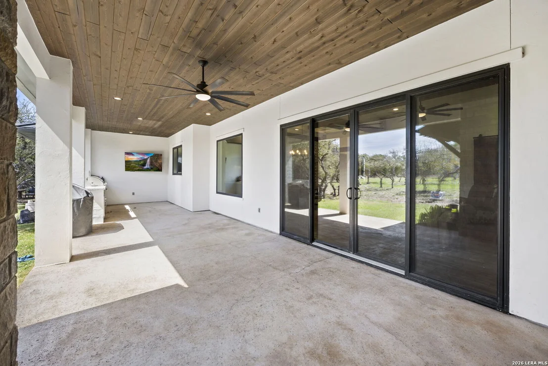 Photo of 979 Belle Oaks