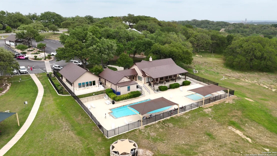 Photo of 725 Winding View