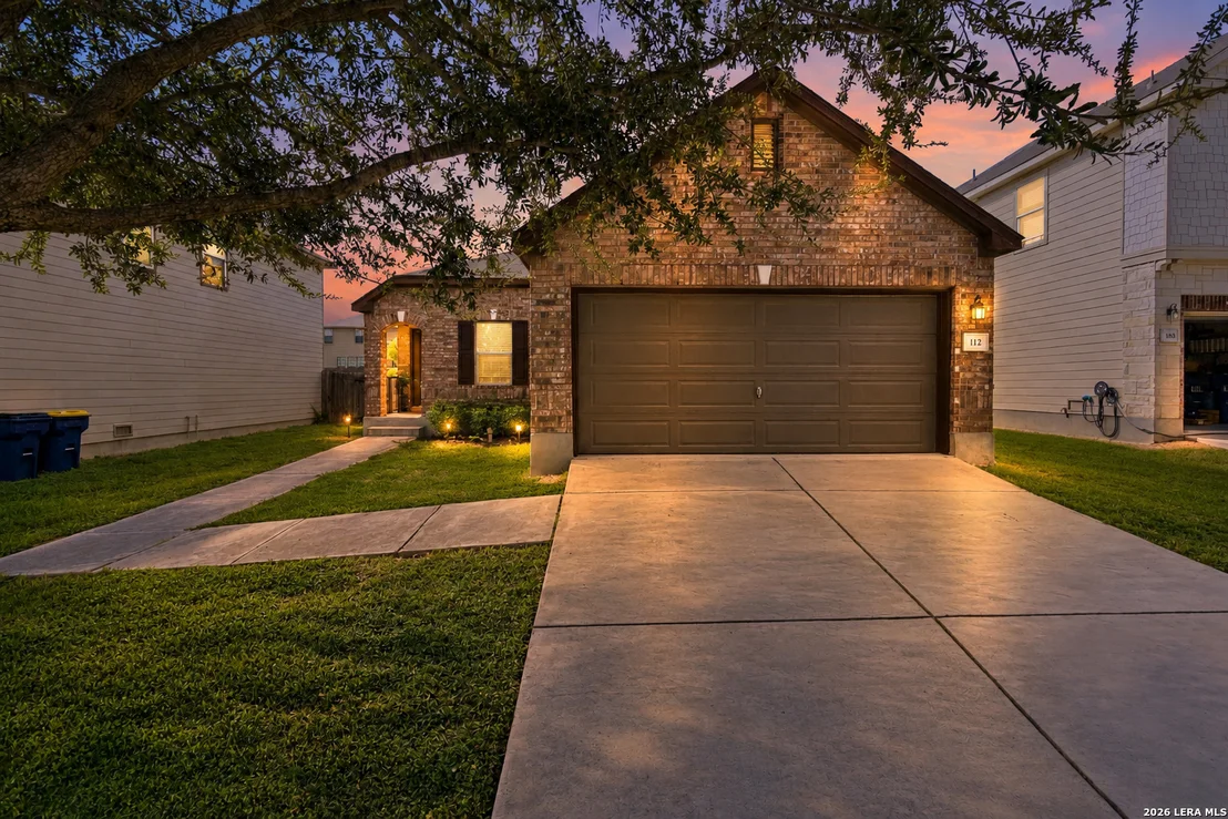 Photo of 112 HINGE CHASE