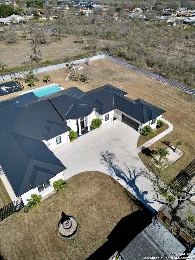 Photo of 903 Gillette Blvd