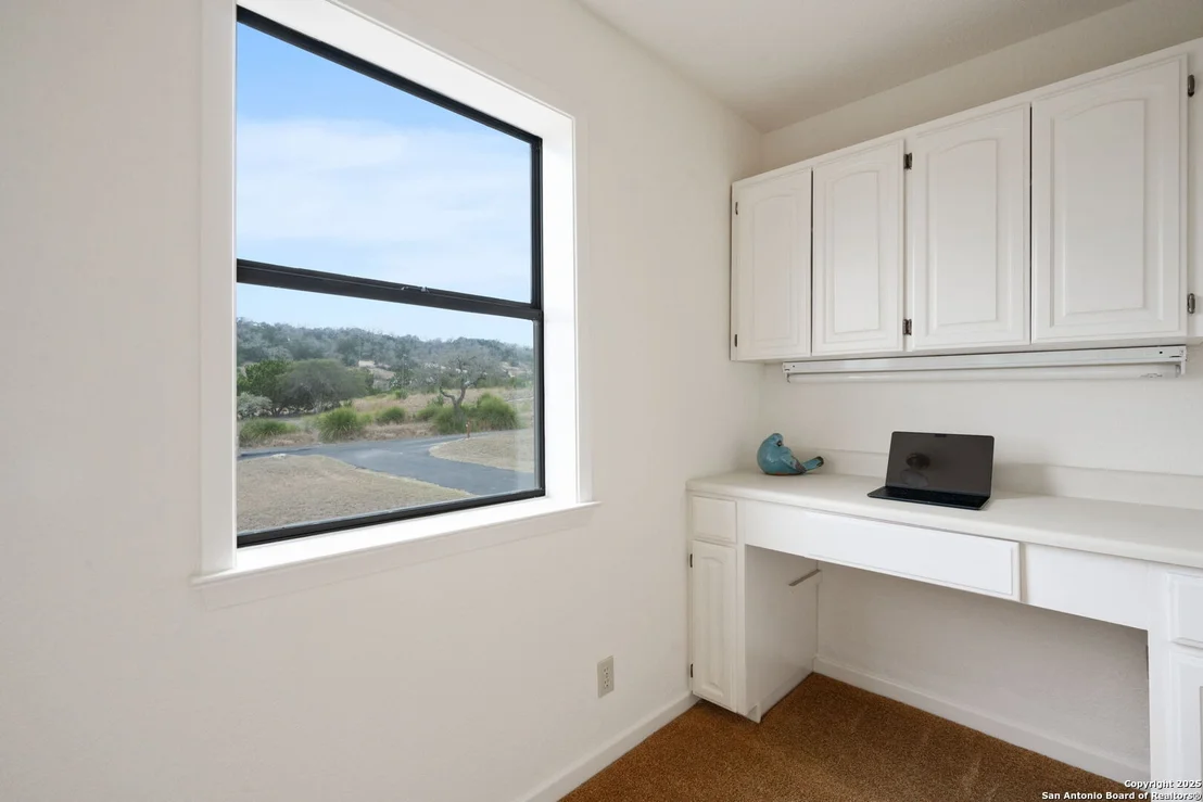 Photo of 404 Lake Side Circle