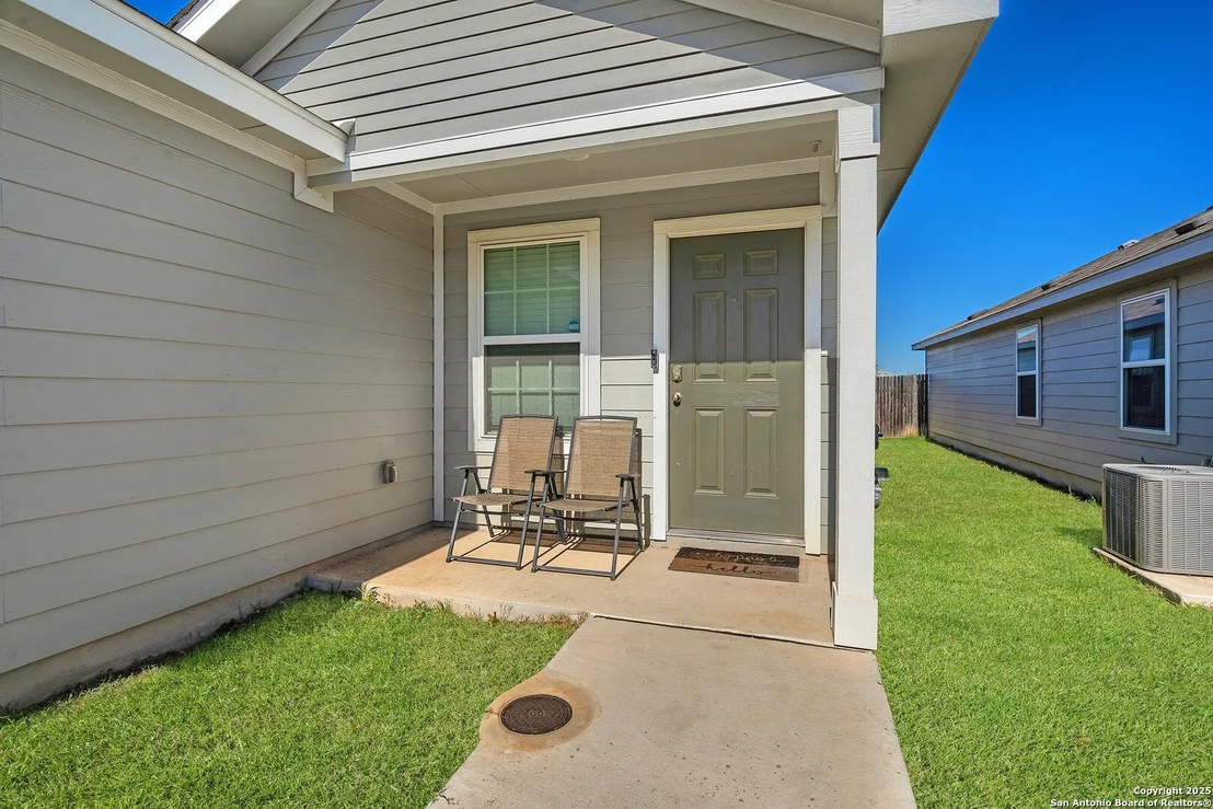 Photo of 4211 VOLCANO WAY