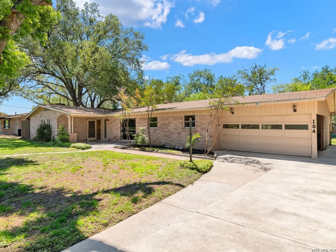 Photo of 104 Herweck Drive
