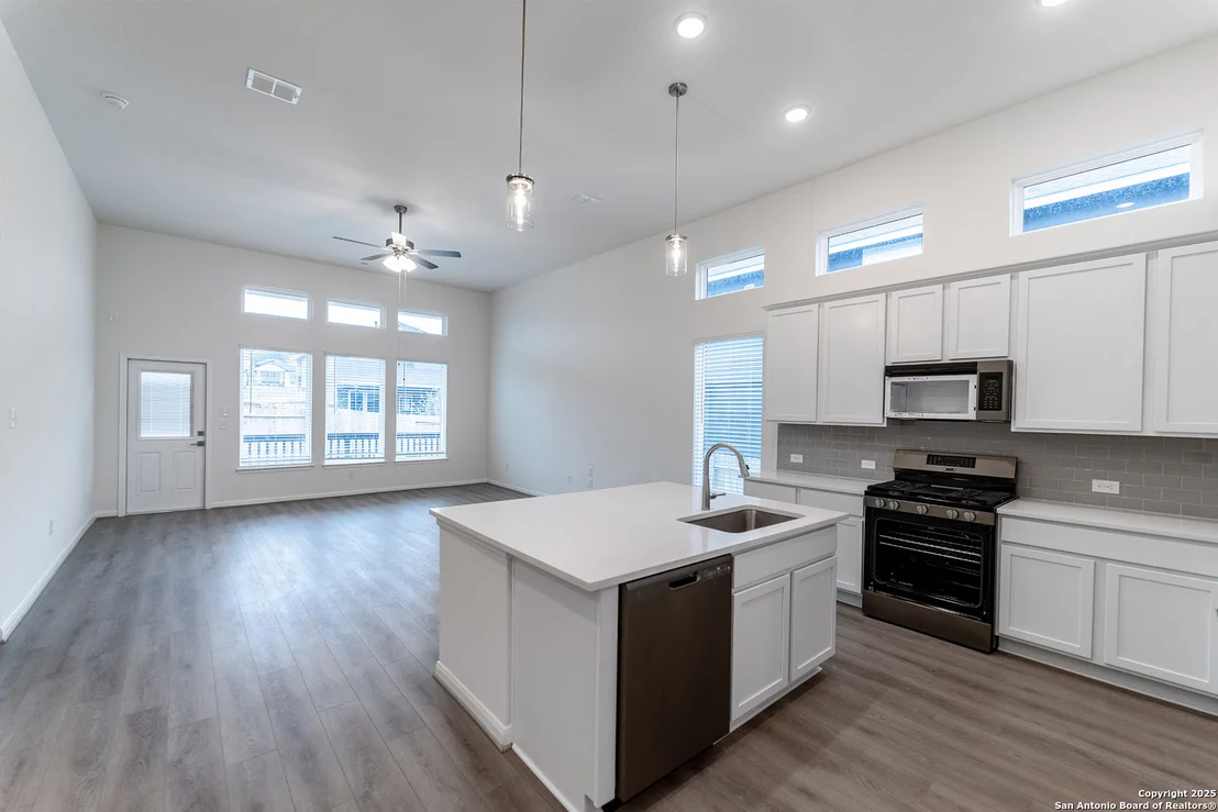 Photo of 6332 Black Butte