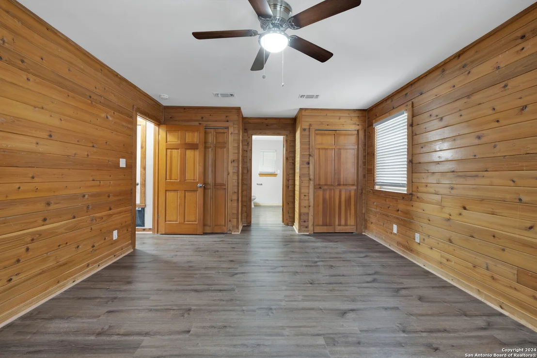 Photo of 105 BROWN SADDLE CIR