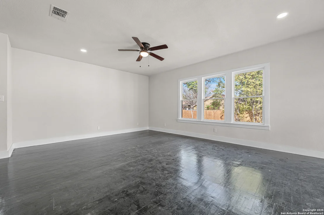 Photo of 343 Canton