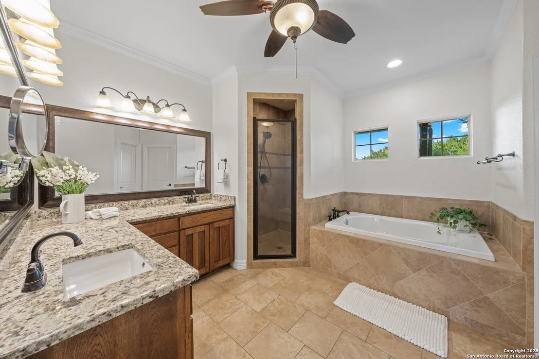 Photo of 154 Lake View Dr