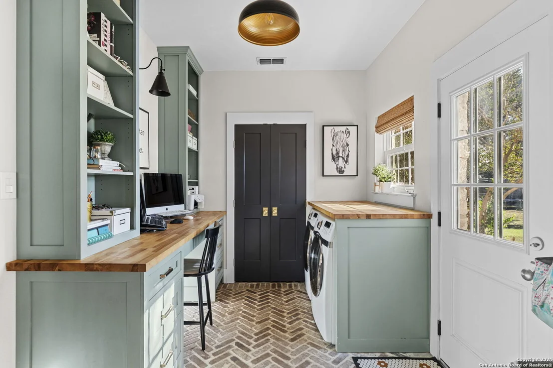 Photo of 8065 Rock Oak