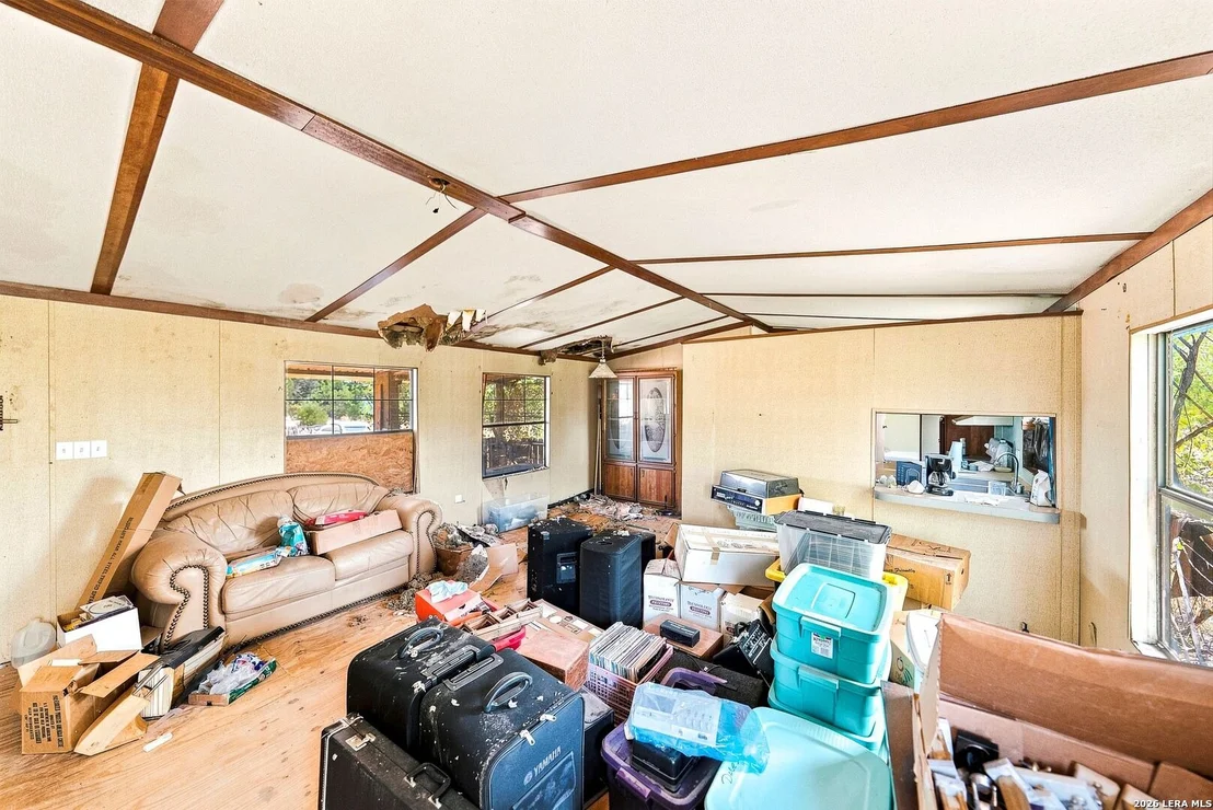 Photo of 990 Hillcrest Trl
