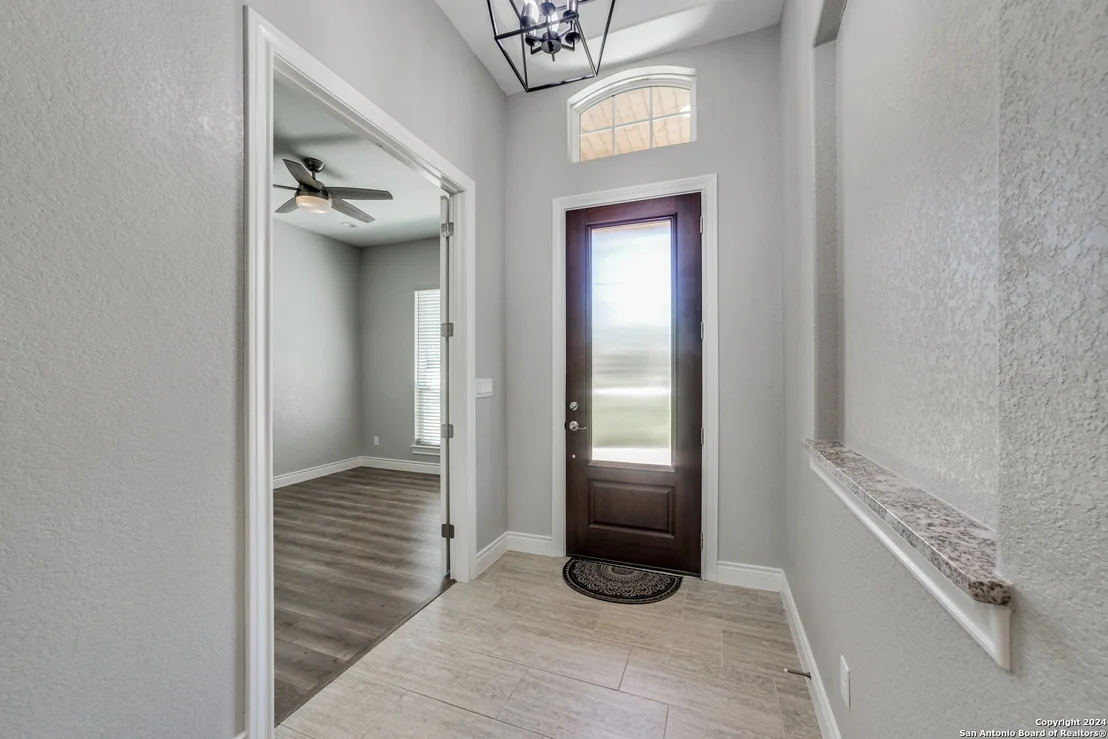 Photo of 712 COUNTY ROAD 3823