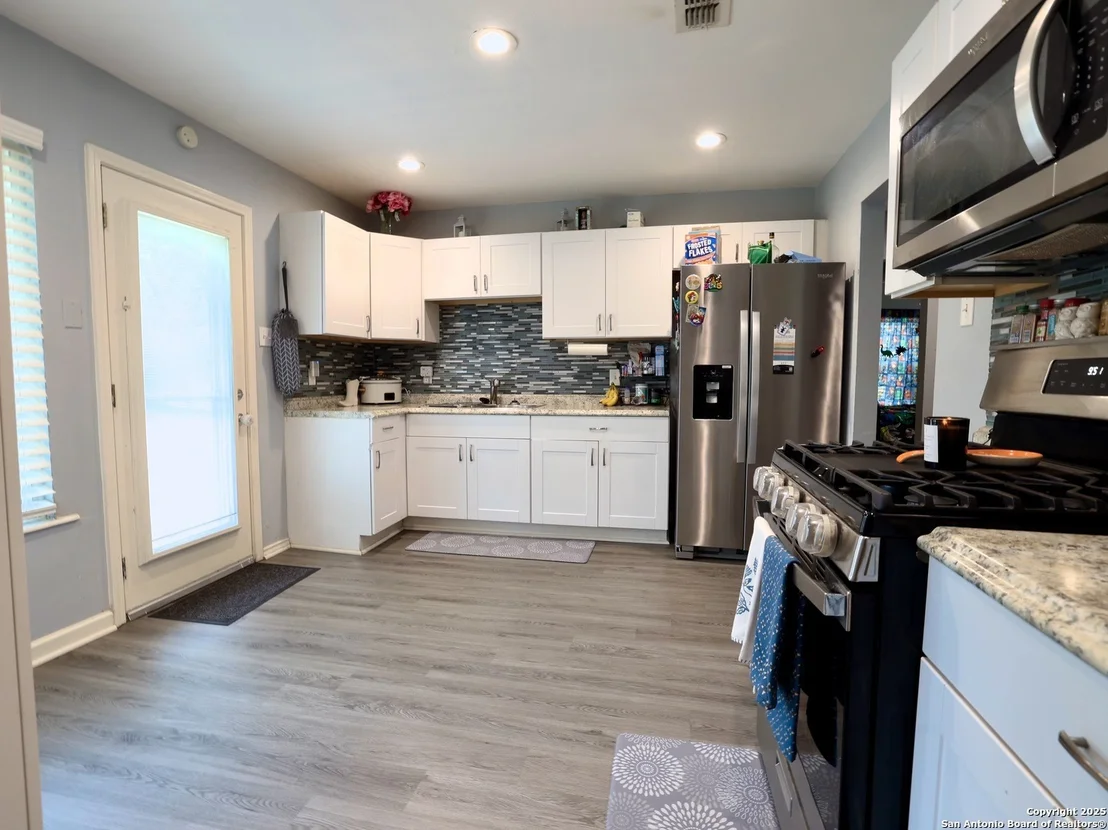 Photo of 915 Rexford