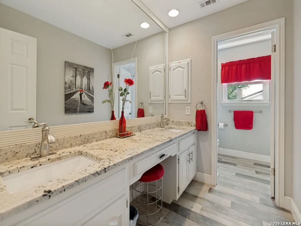 Photo of 2255 Encino Loop