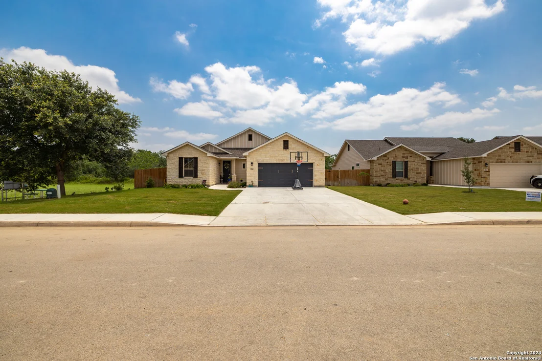 Photo of 218 IRON GATE