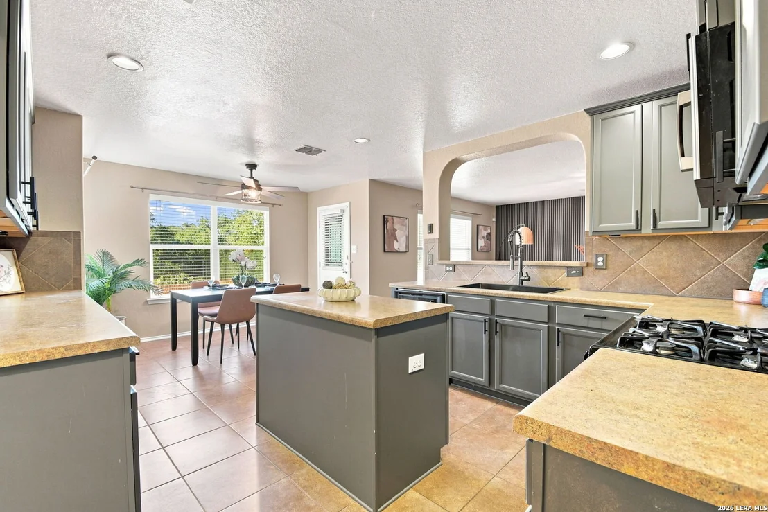 Photo of 283 Reeves Garden