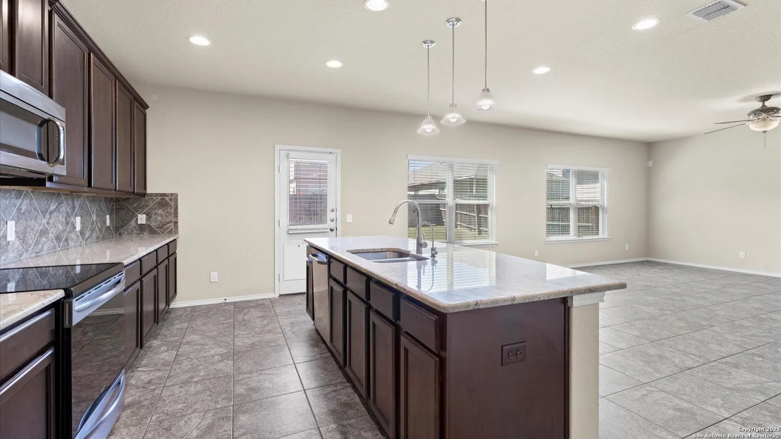 Photo of 8243 Puente