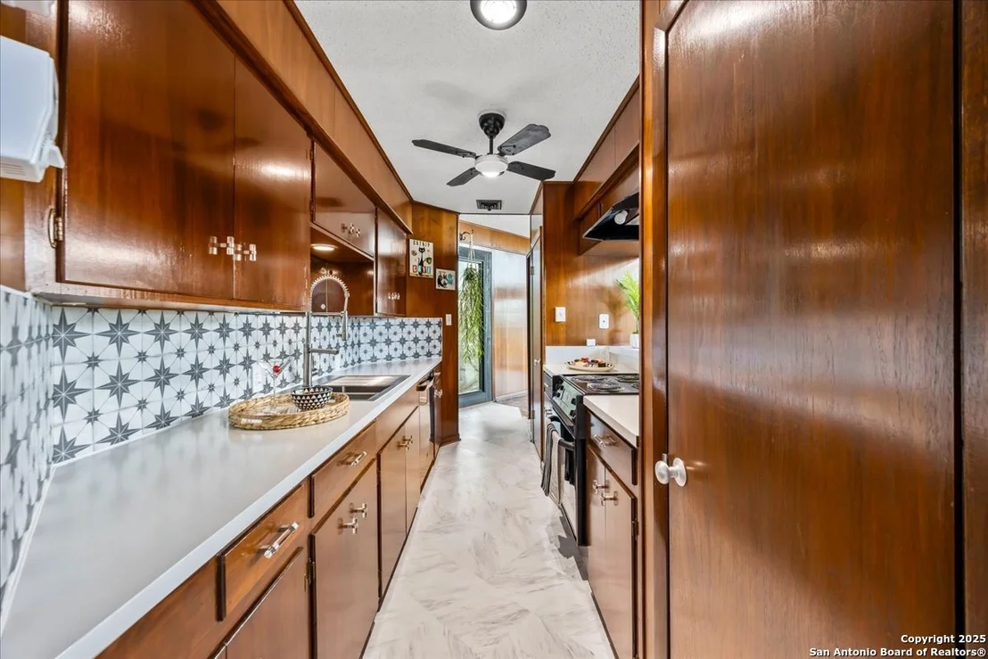 Photo of 4250 Tanglewood Trl