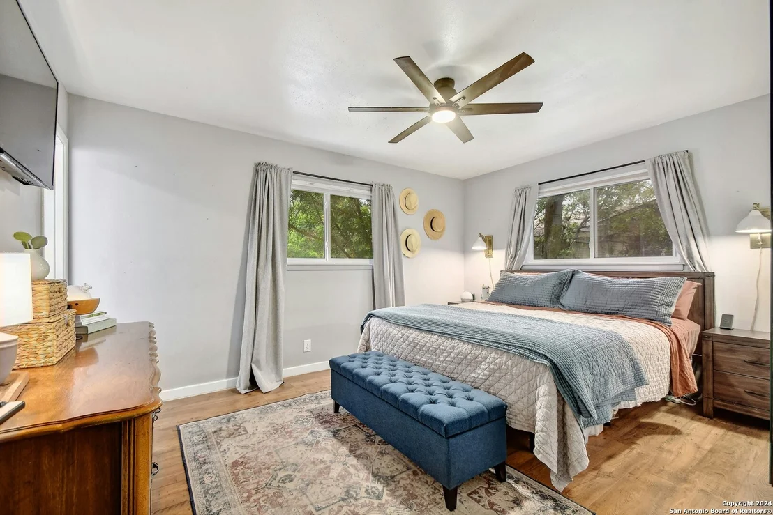 Photo of 10707 Mount Ida
