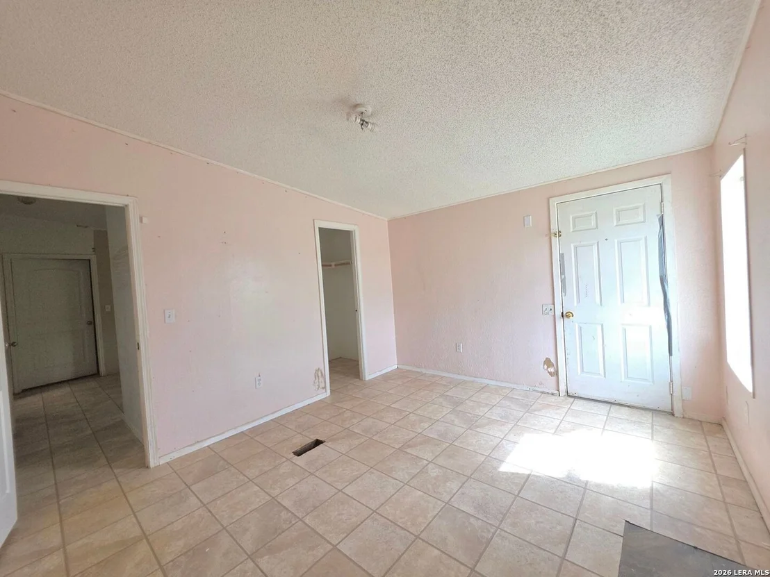 Photo of 635 E Ditto Rd