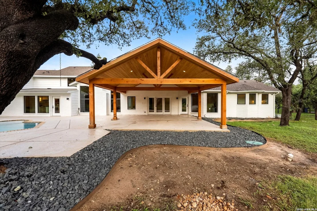 Photo of 412 Cliffside Dr