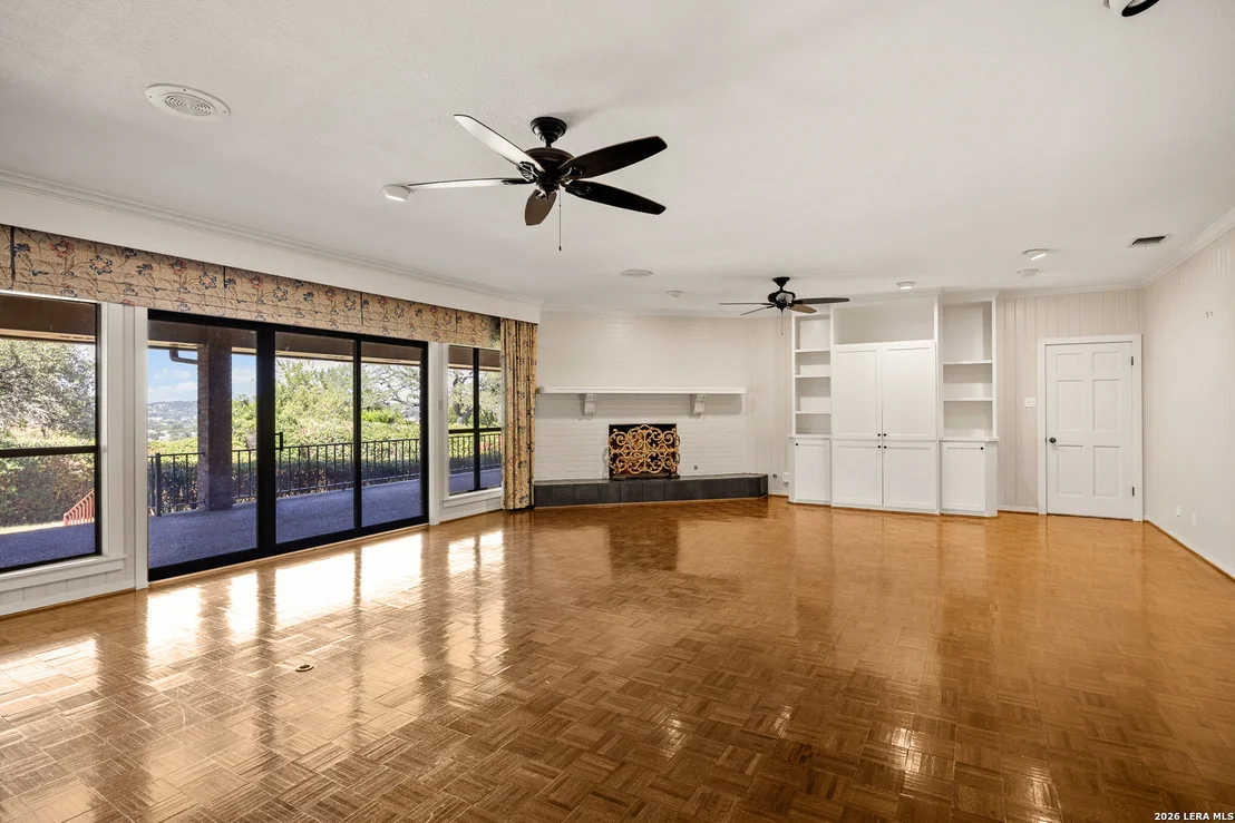 Photo of 304 Spring Mill Dr