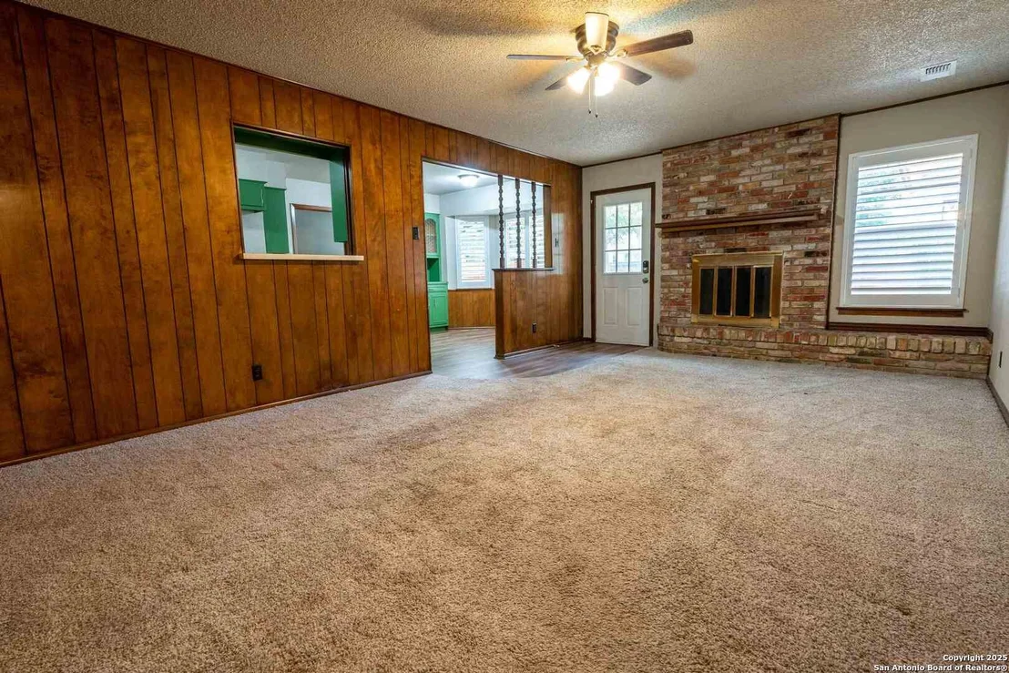 Photo of 123 Granada