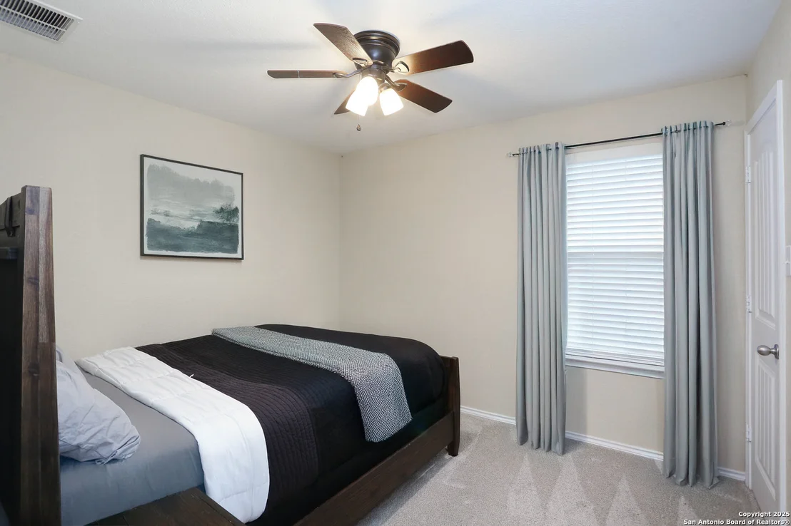 Photo of 205 LANDMARK HVN