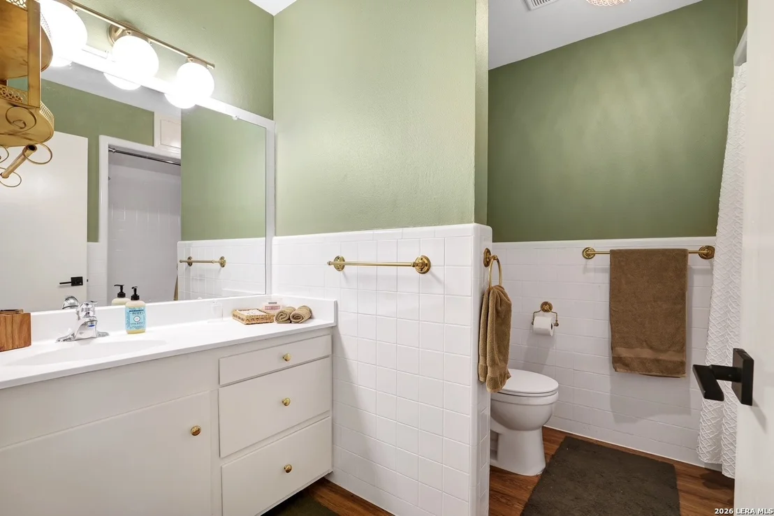 Photo of 204 Gardenview