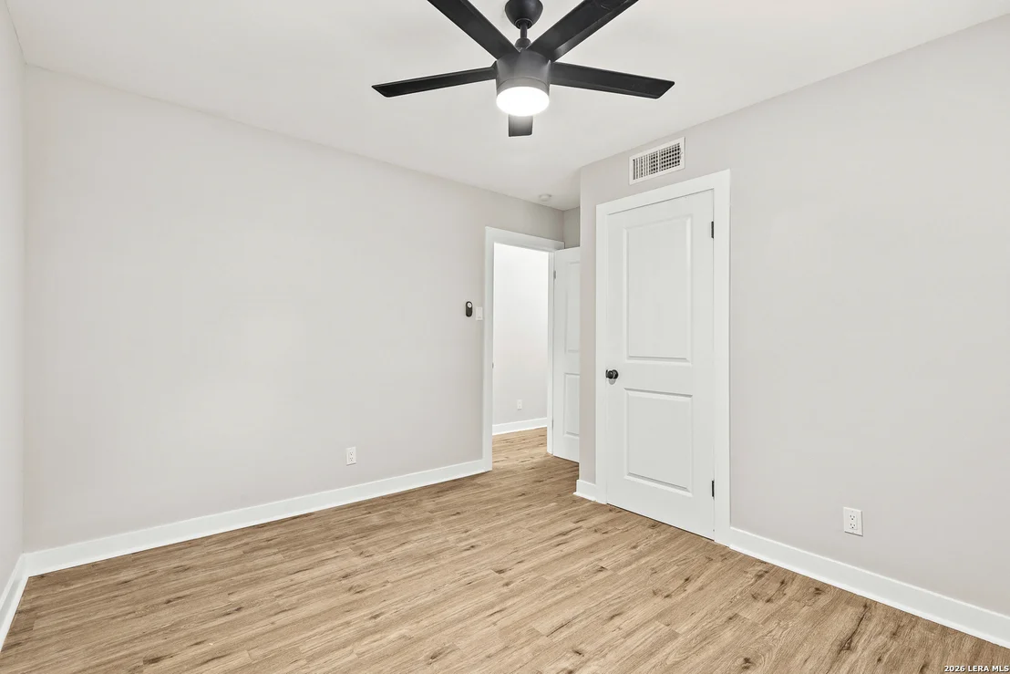 Photo of 371 Pike