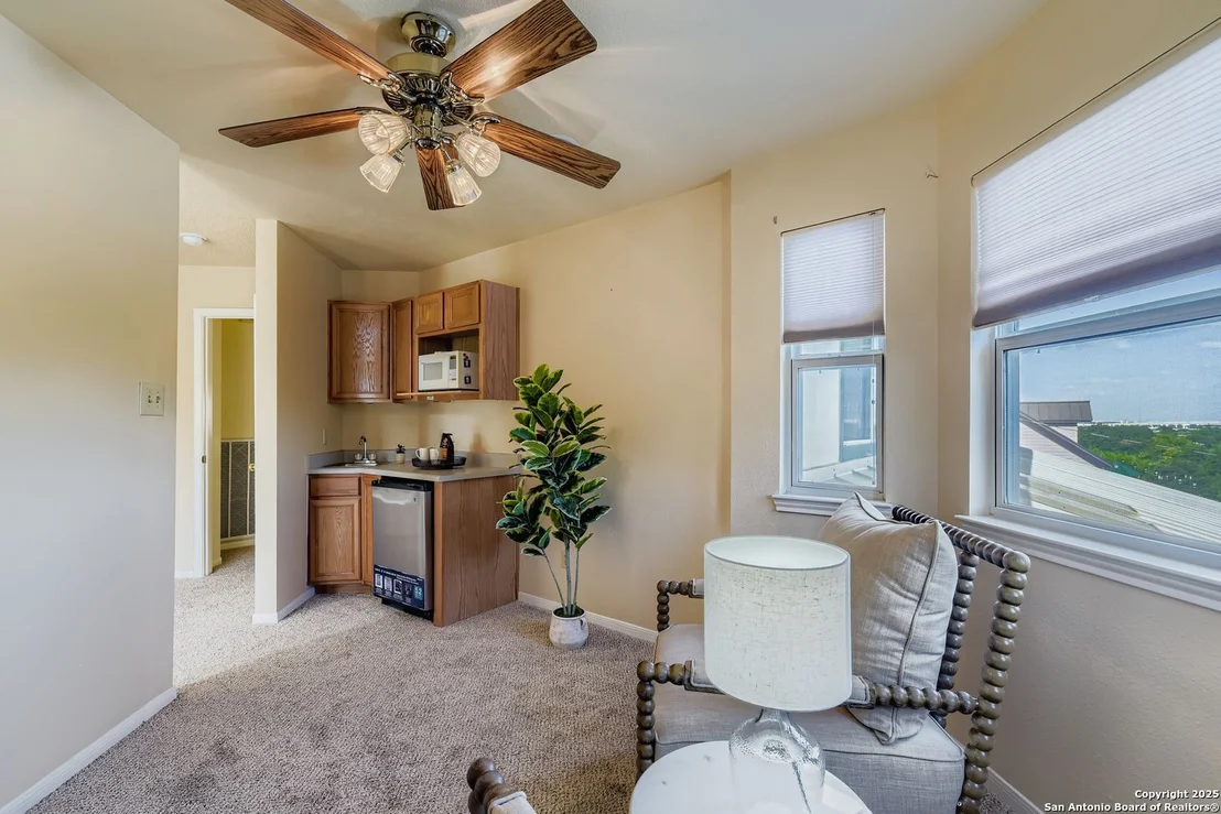 Photo of 6606 Laurel Hill