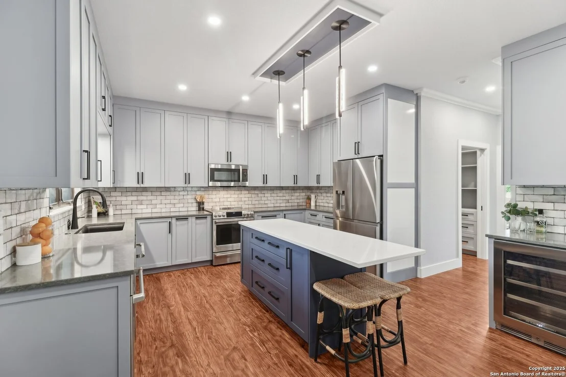 Photo of 3902 Creek Pt