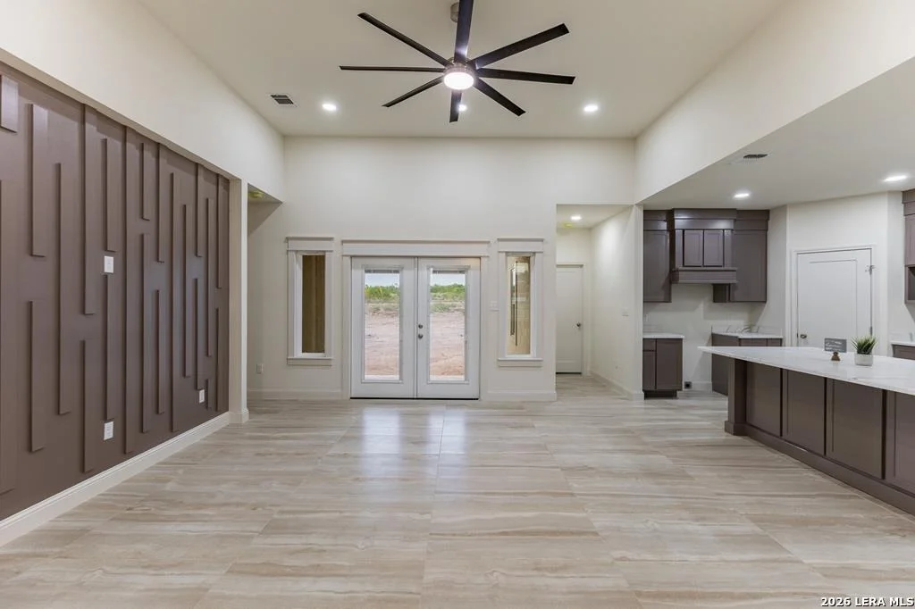 Photo of 825 Ceniza Dr.