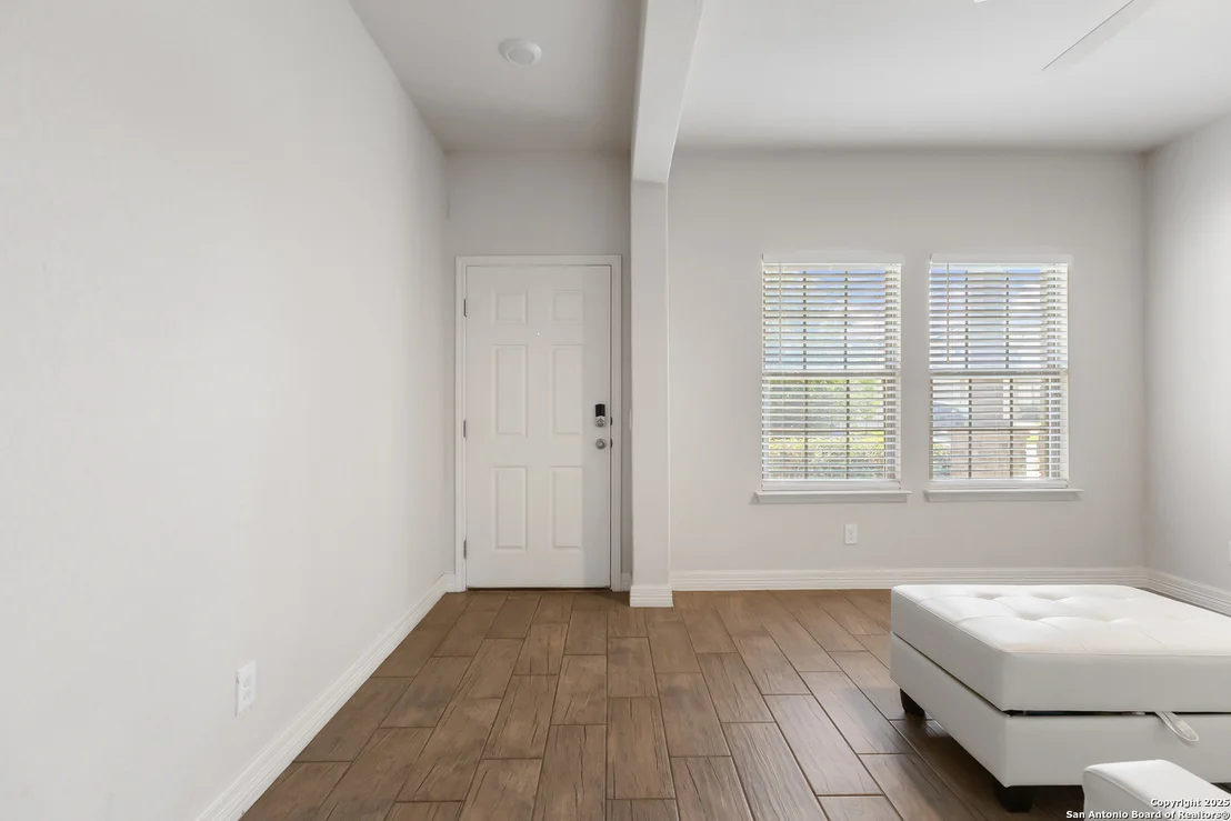 Photo of 10650 Jasmine Bluff