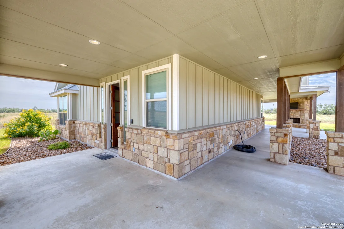 Photo of 2371 N Ranch Road 187